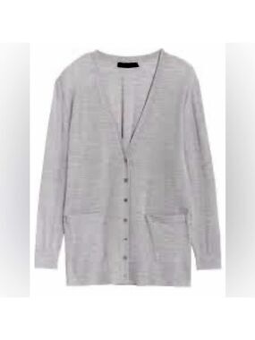 BR Merino Botton up Long Cardigan. Light grey. Front pockets